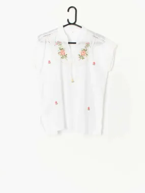 70s vintage boho top, white with stunning floral embroidery – Medium / Large