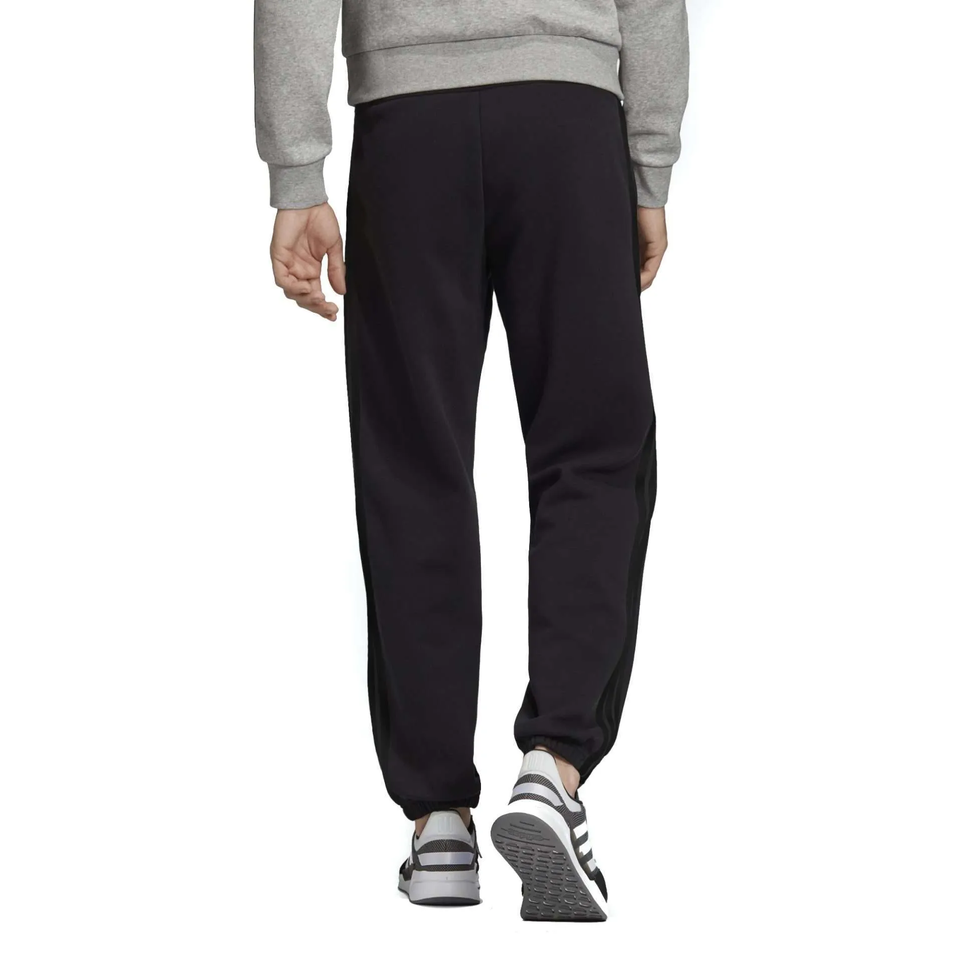 adidas Originals Men’s Trefoil Essentials Pants