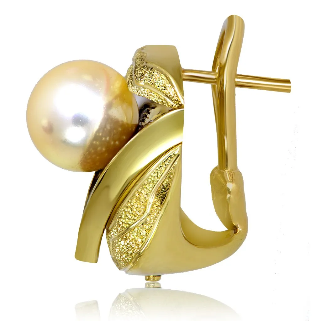 Gold Trinity Earrings with Akoya Pearl and Diamonds