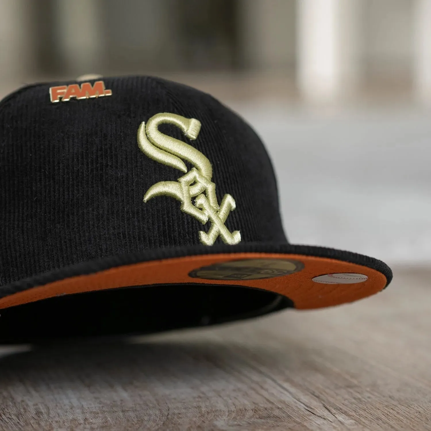 NEW ERA 59FIFTY MLB CHICAGO WHITE SOX INAUGURAL YEAR 1991 CORD BLACK / FIGHT ORANGE UV FITTED CAP