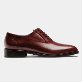 Oxford shoes in burgundy leather