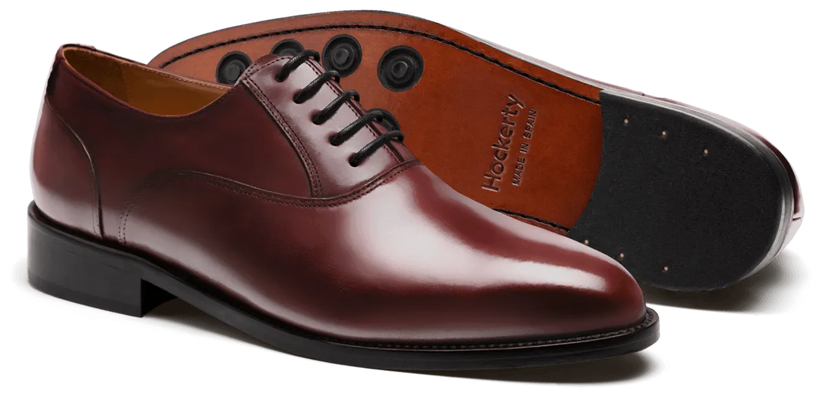 Oxford shoes in burgundy leather